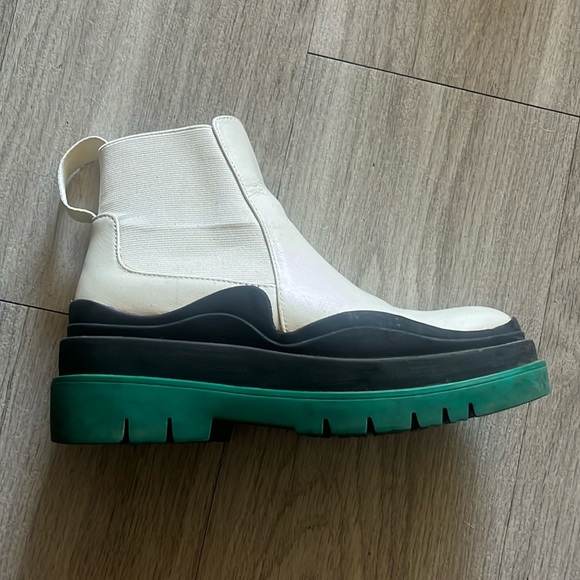 Steve Madden Shoes - Black, white and green platform boots.